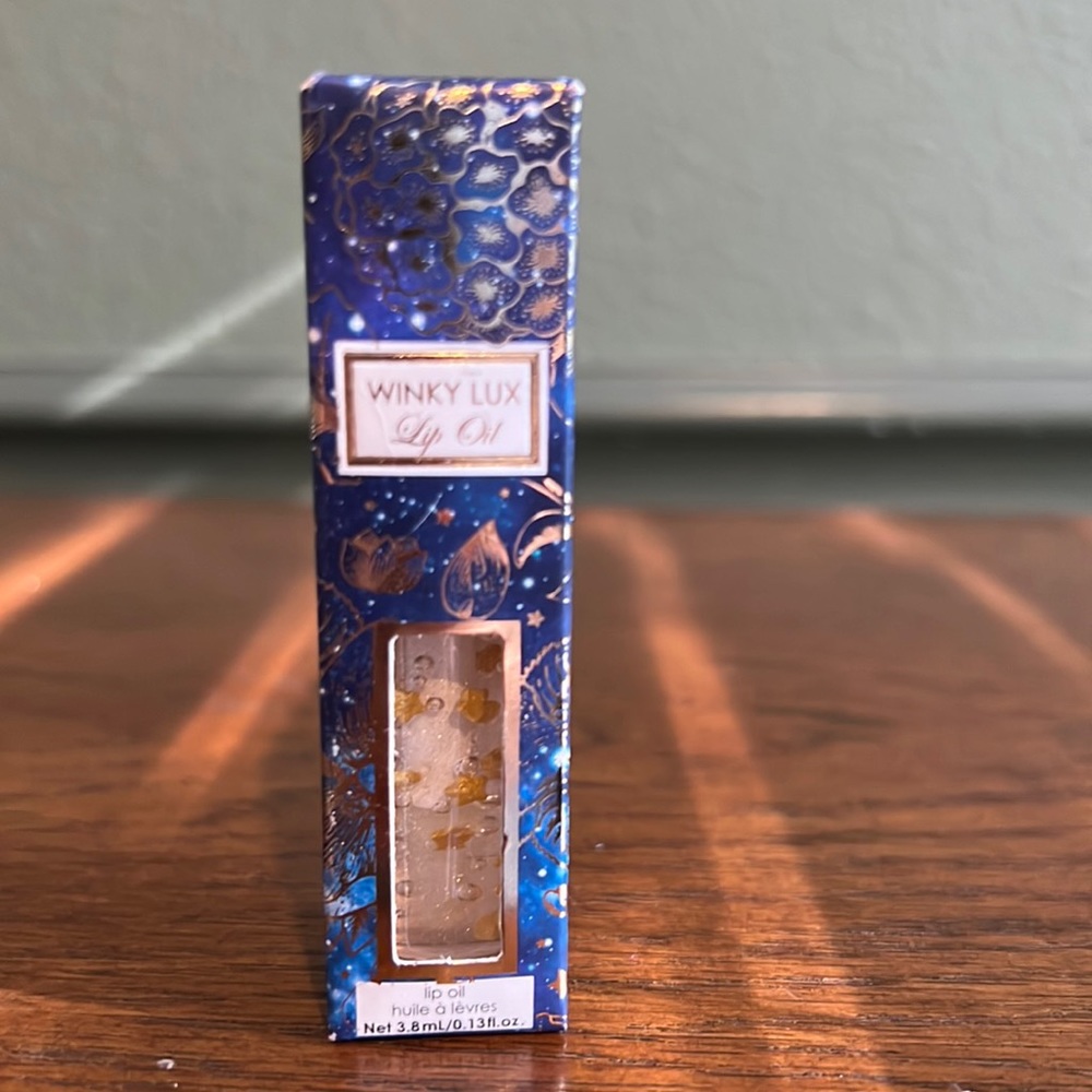 Winky Lux lip oil